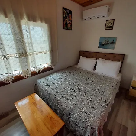 Sebah Cherry Konuk Evi Gasthof Ayvalı